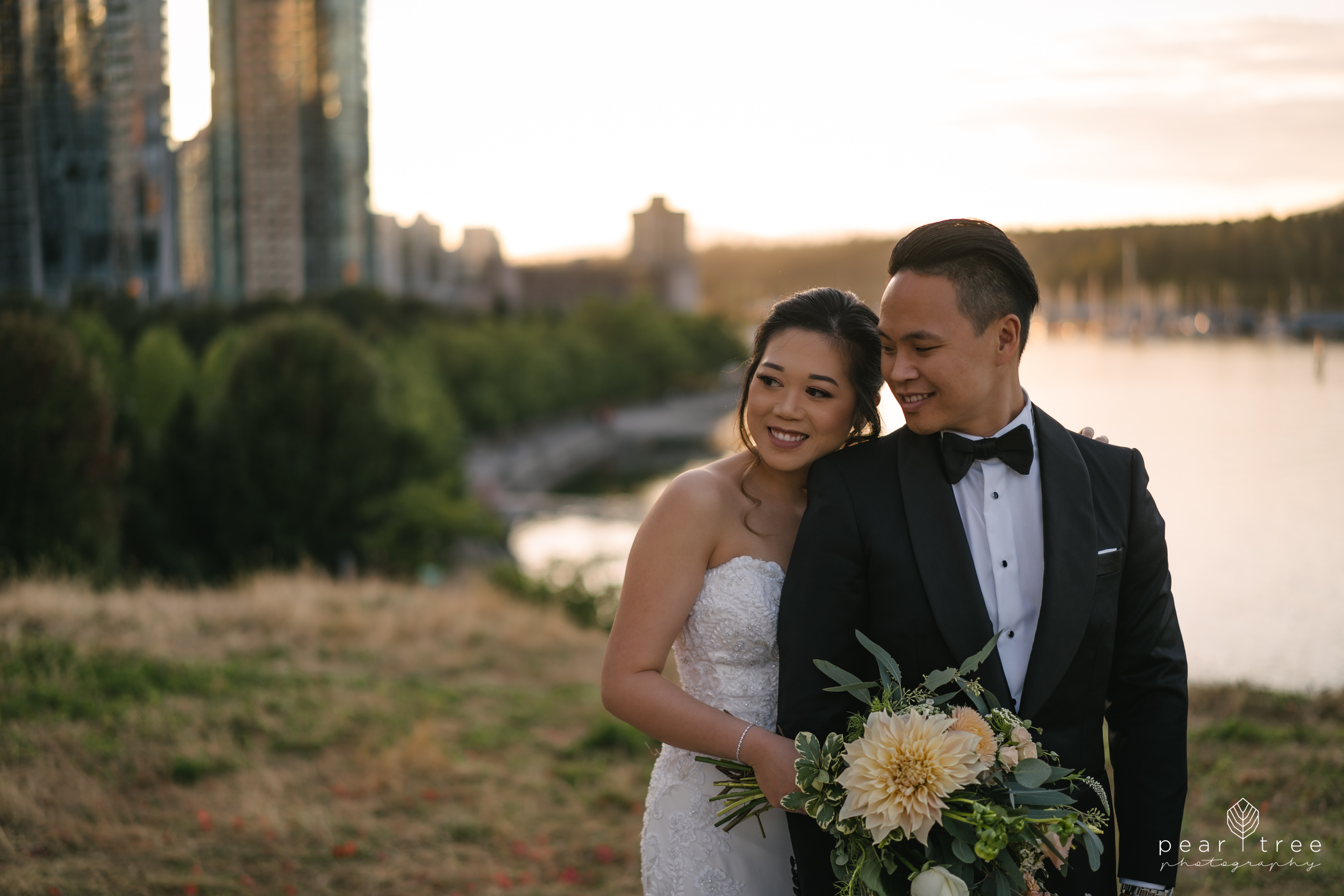 Vancouver Asian Wedding couple