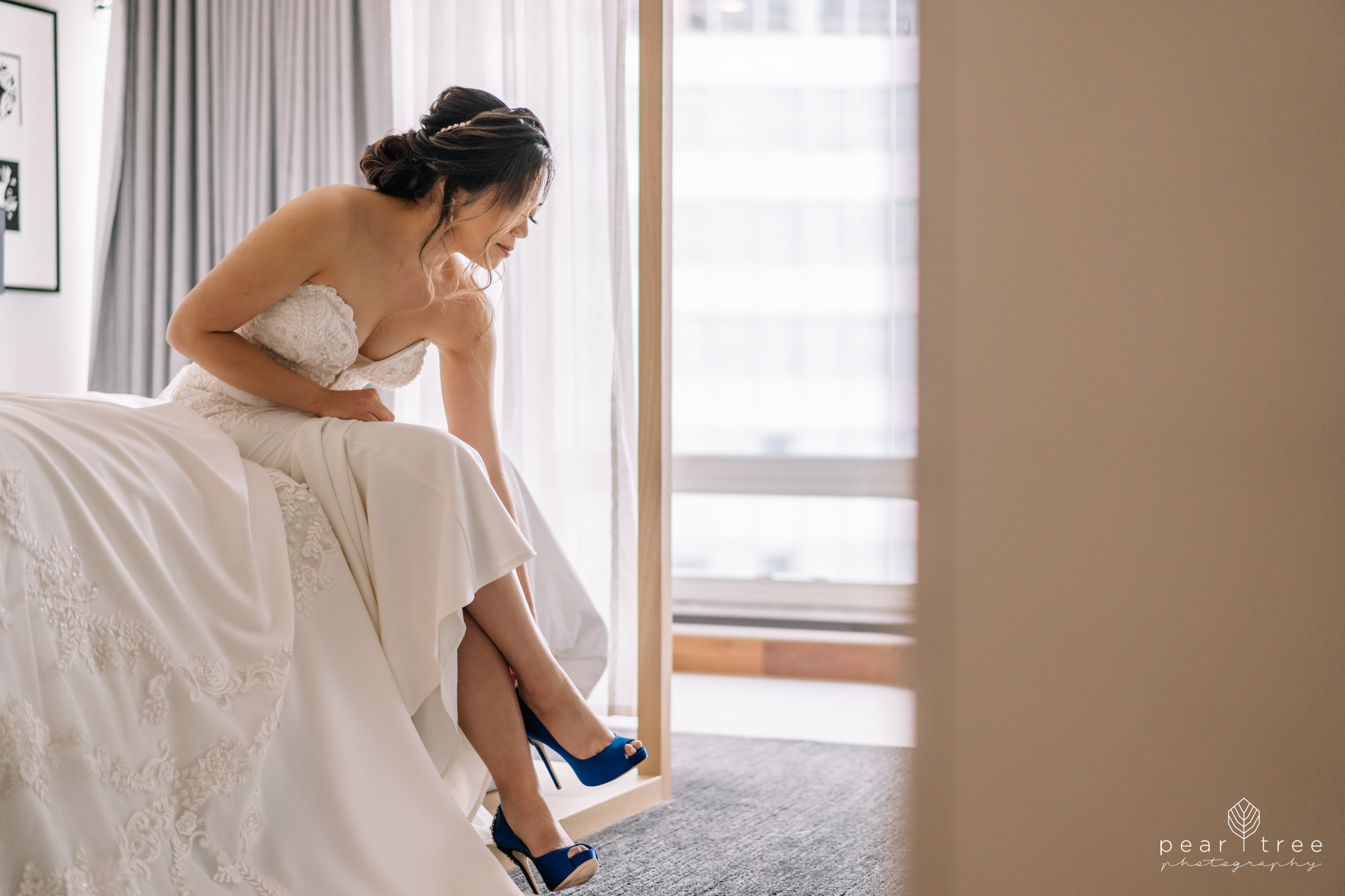 bride wedding morning pose